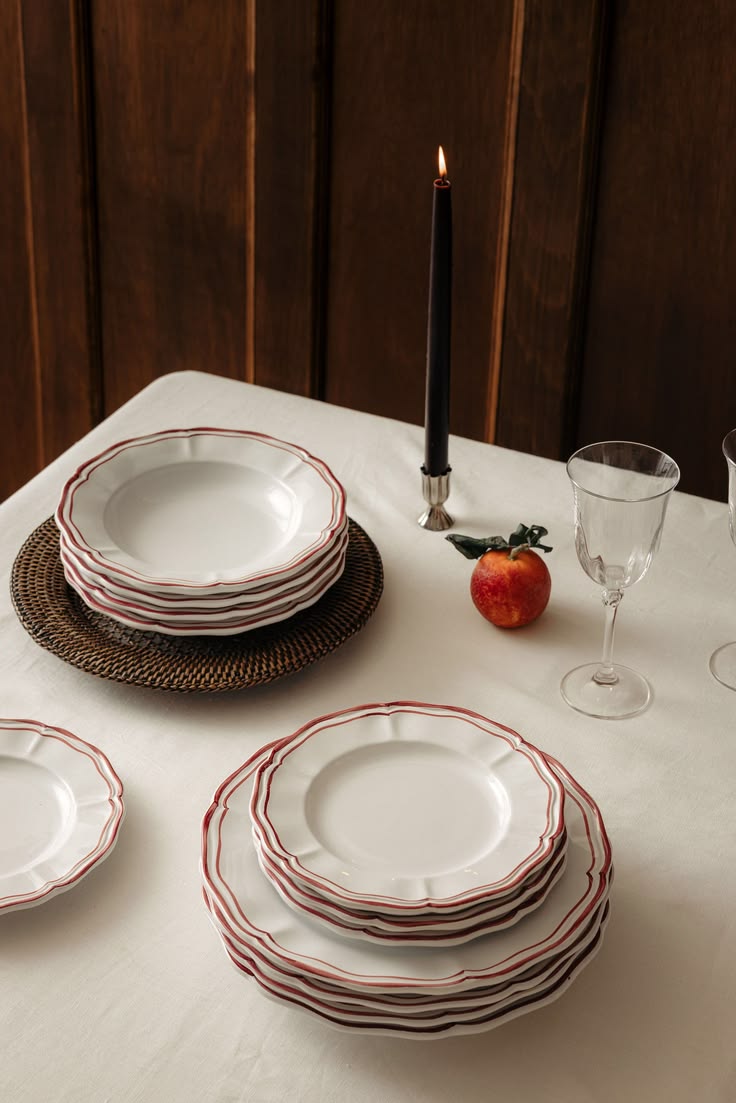 Everyday table setting